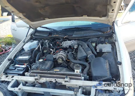 2006 Lincoln Town Car Signature Limited from USA, damaged, VIN 1LNHM82V06Y613787